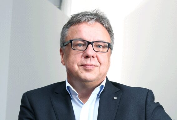Herr Thomas Lenz, Vorstandsvorsitzender der Jobcenter Wuppertal AöR