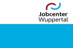 Logo des Jobcenters Wuppertal auf blauem und weißem Hitnergrund